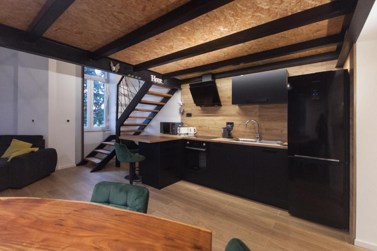 Josip Apartment *